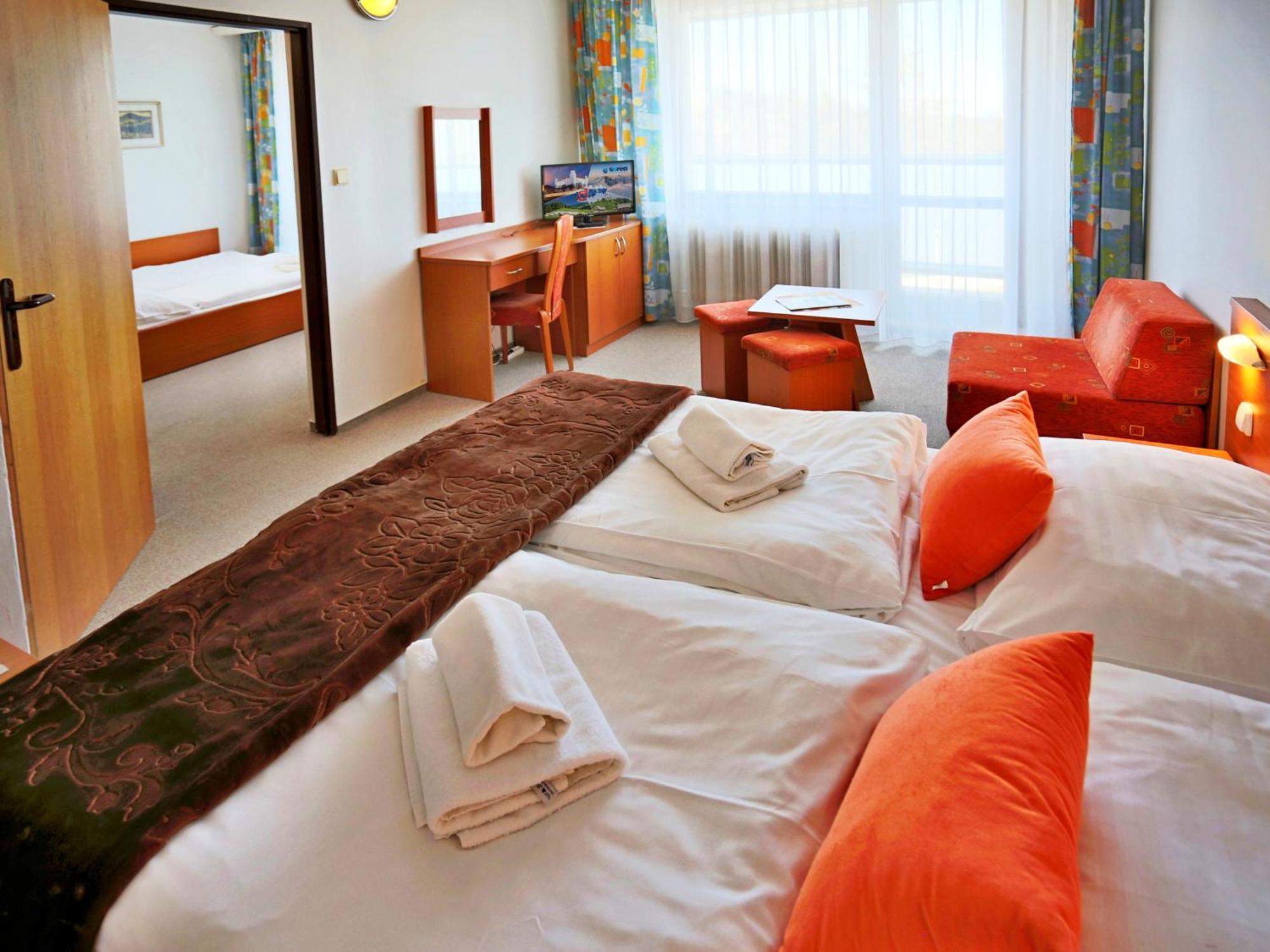 Hotel Sorea Uran Татранска Ломница Экстерьер фото